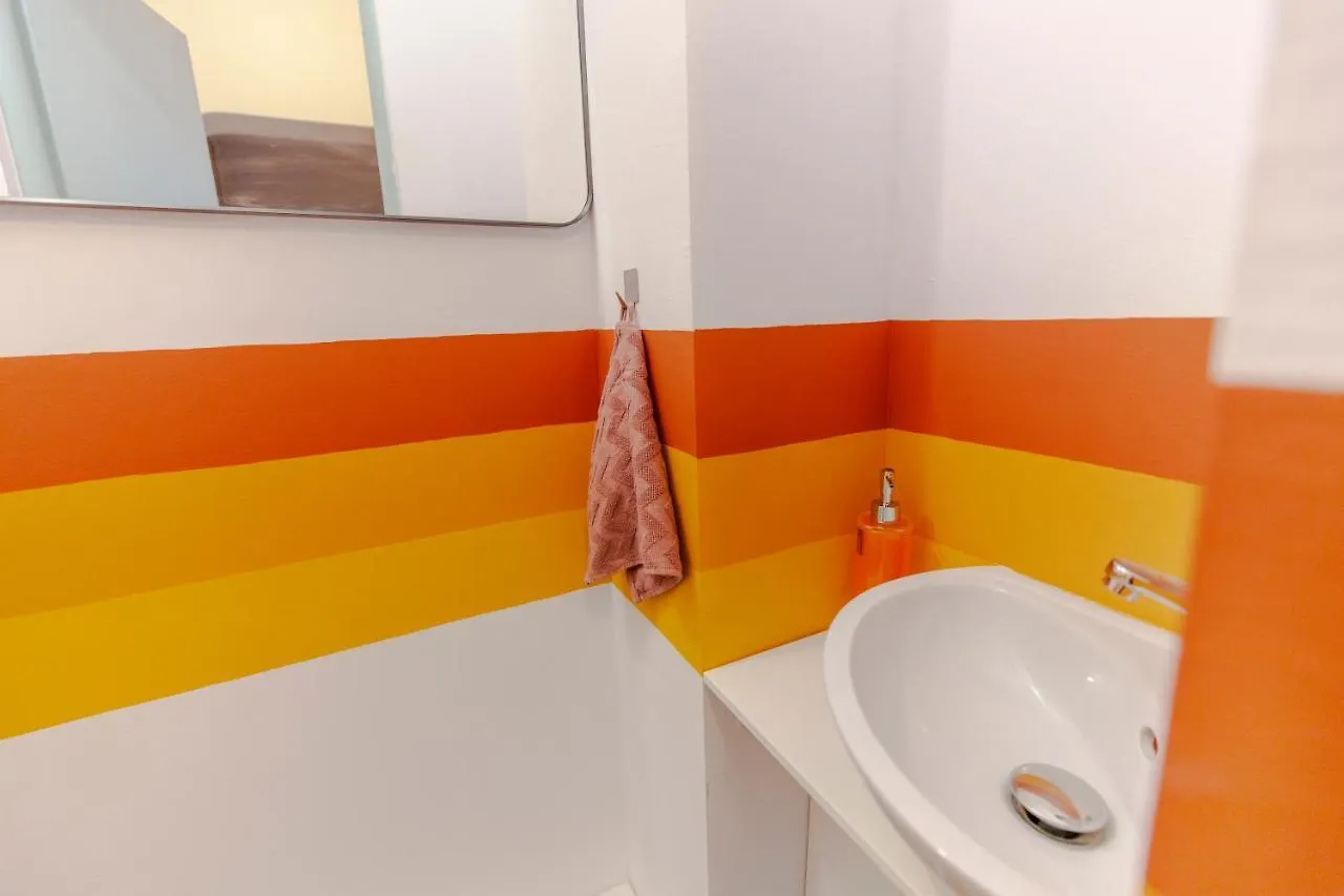 13 Septembrie Apt, Near Marriott Bucureşti 0*,  România