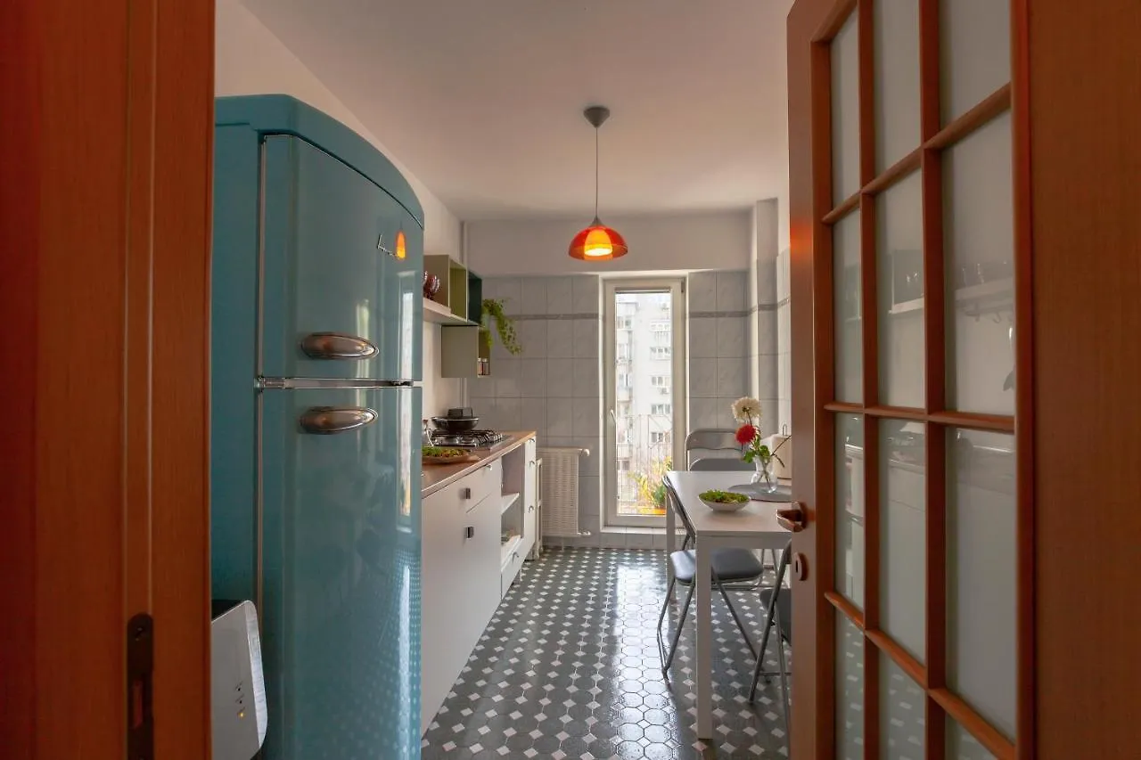 13 Septembrie Apt, Near Marriott Bucureşti Apartament